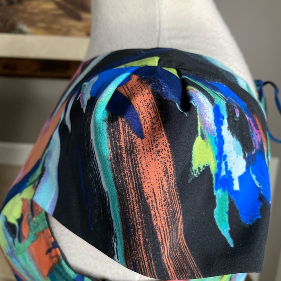 Maia bold colorful dress, cut out back, cap sleeves, side hidden zip size: 4 - Picture 5 of 12